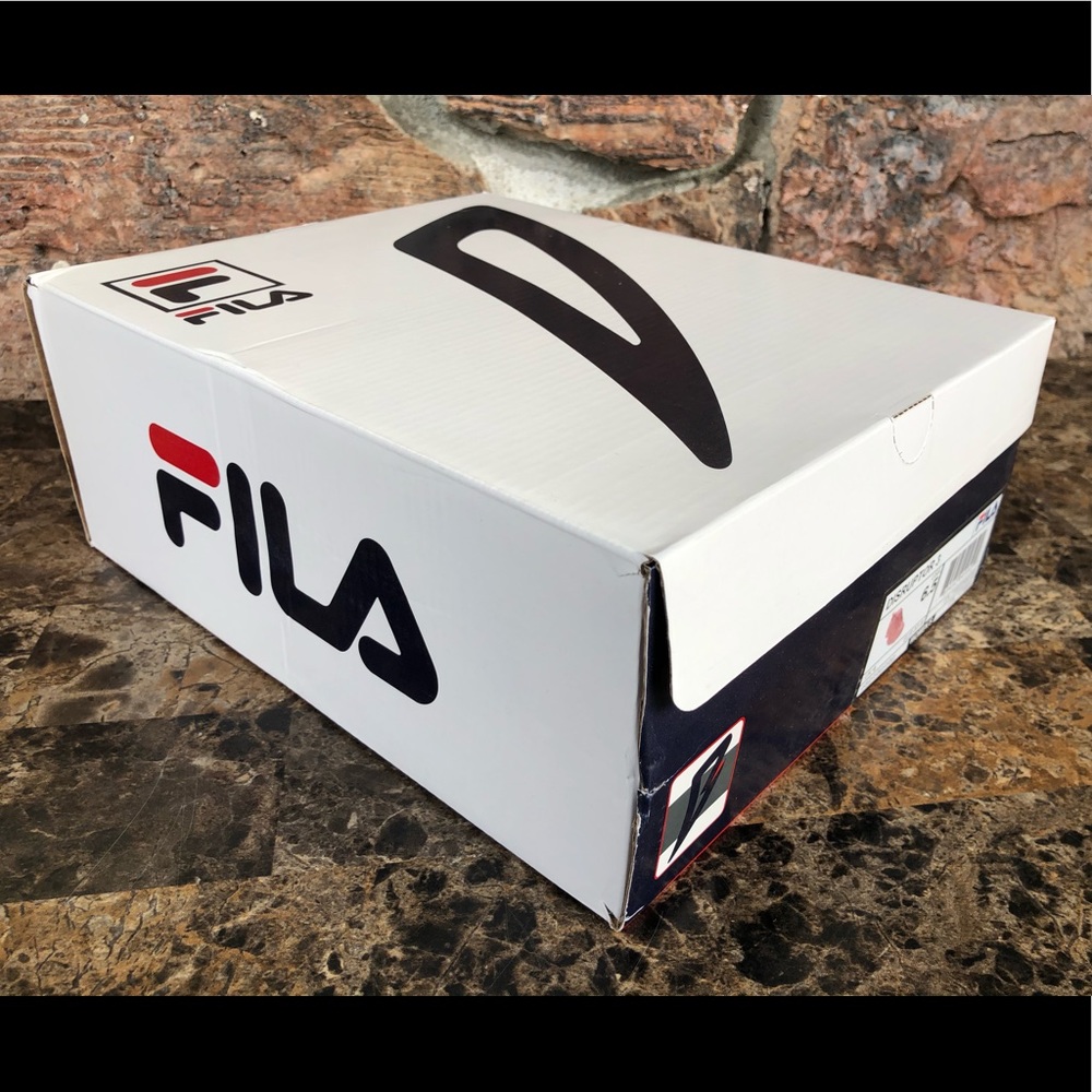 NEW  Fila Women's Disruptor 3 Casual Sneakers - Picture 15 of 15